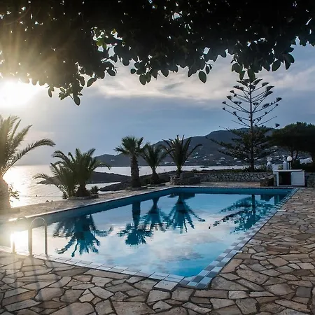 Guest house Roussa Suites