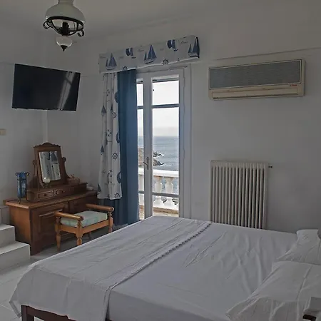 Roussa Suites Guest house