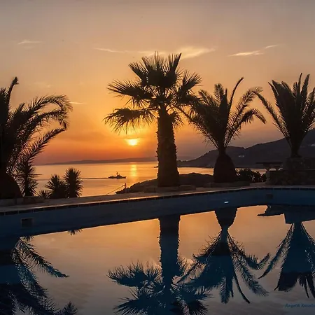 Roussa Suites Guest house